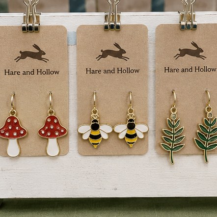 Customized earrings for sports, fandom and merchandise